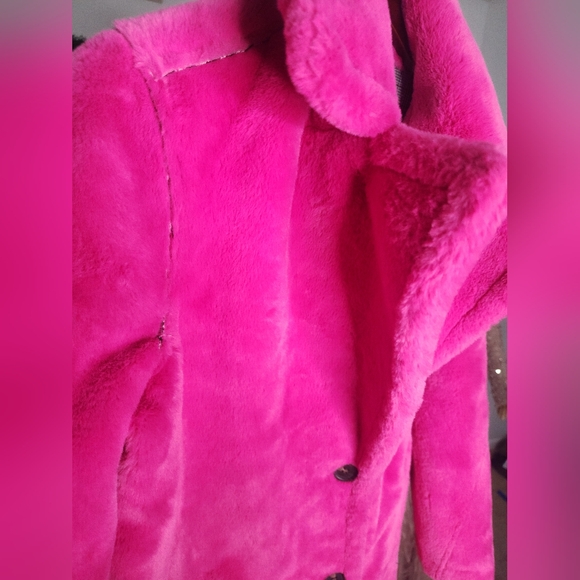 🟢SALE! AVEC LES FILLES,  HOT PINK FAUX FUR COAT - Picture 8 of 13